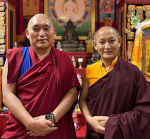 Rinpoche_tempalama_sm