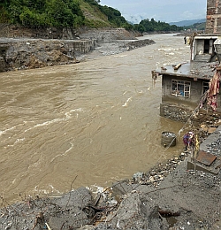 Floods-houses2-sm